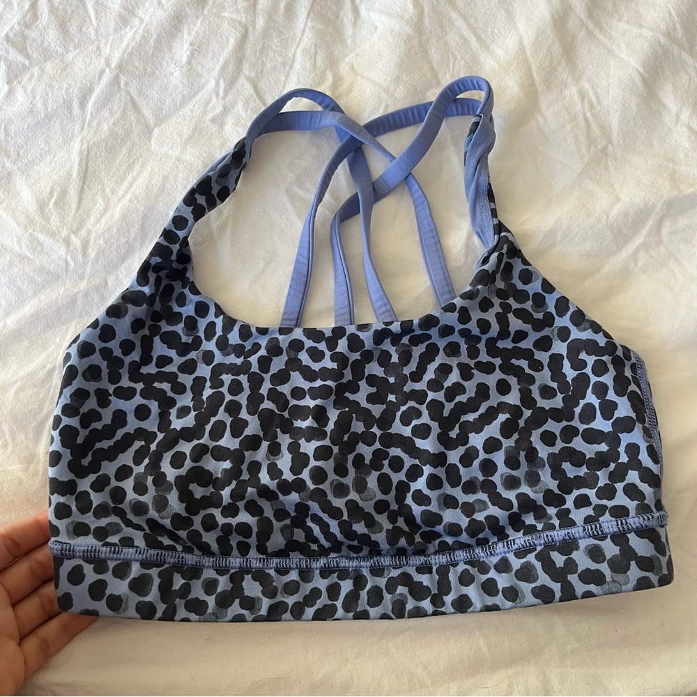 LULULEMON SPORTS BRA BLUE AND BLACK size 6